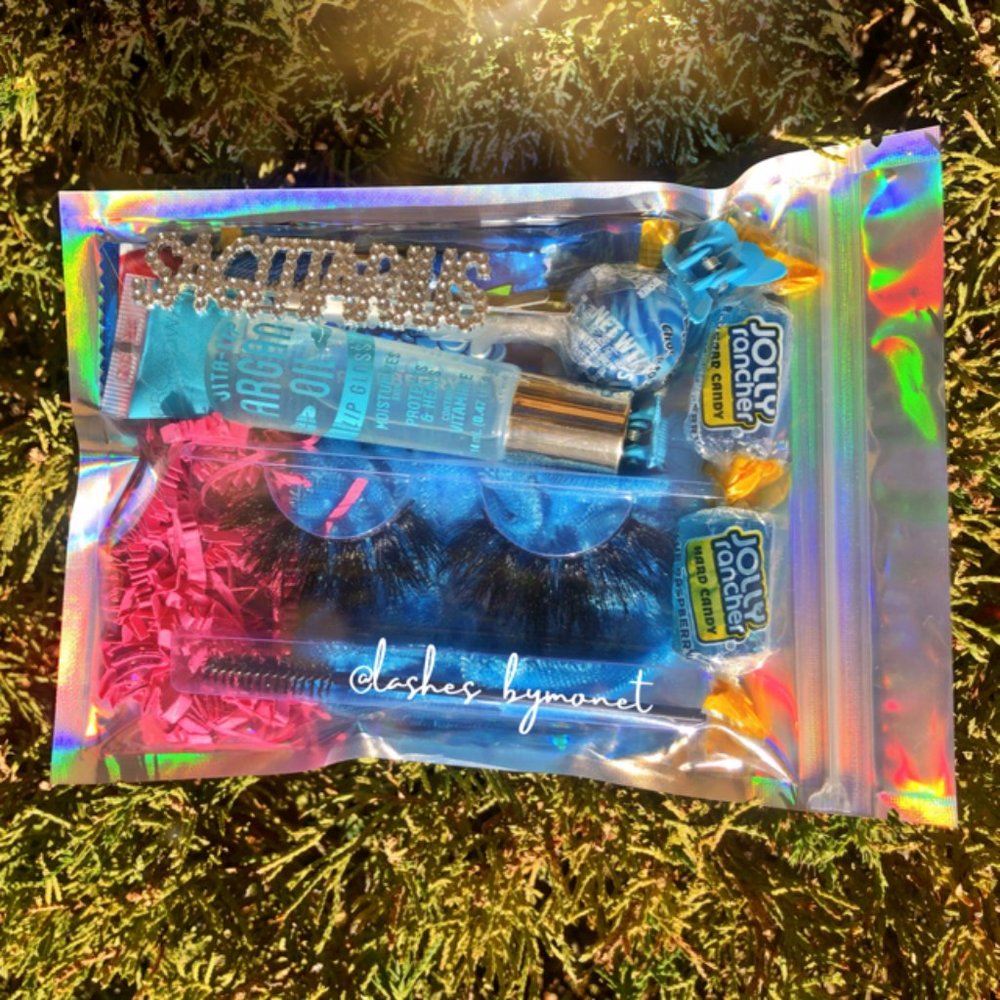 Argan Oil Lip Gloss Eyelash Bundle